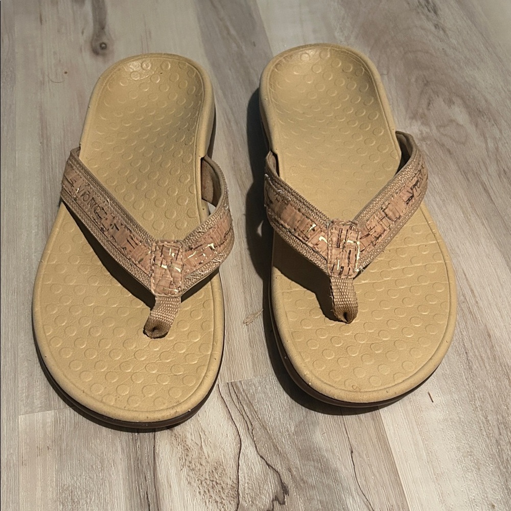 Vionic Tide II Flip Flop Tan